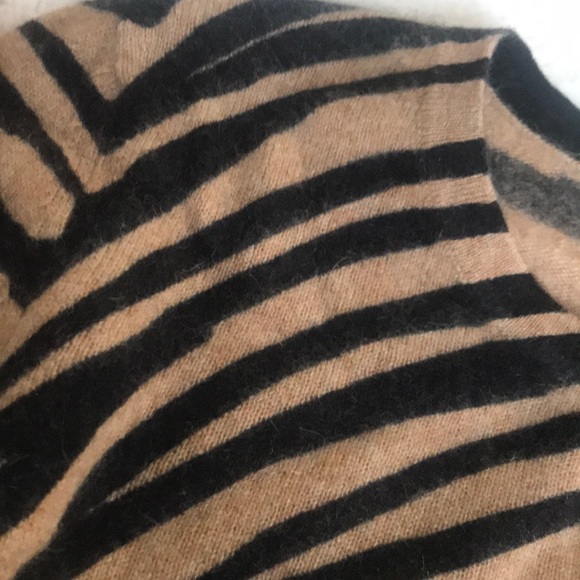 Saks Fifth Avenue Cashmere Animal Print Sweater - Picture 7 of 7